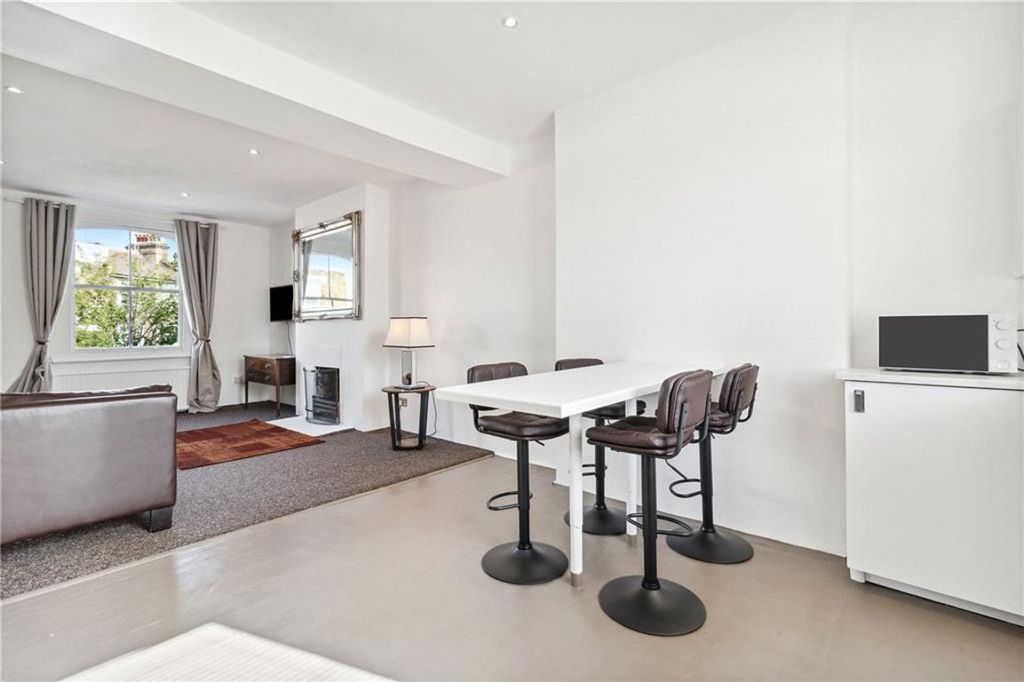 Property photo 3 of 8