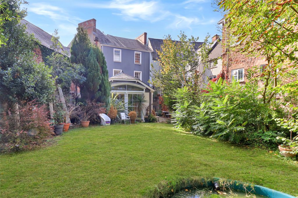 Property photo 1 of 32 1 - Picture No. 06