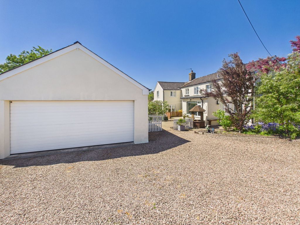 Property photo 1 of 25