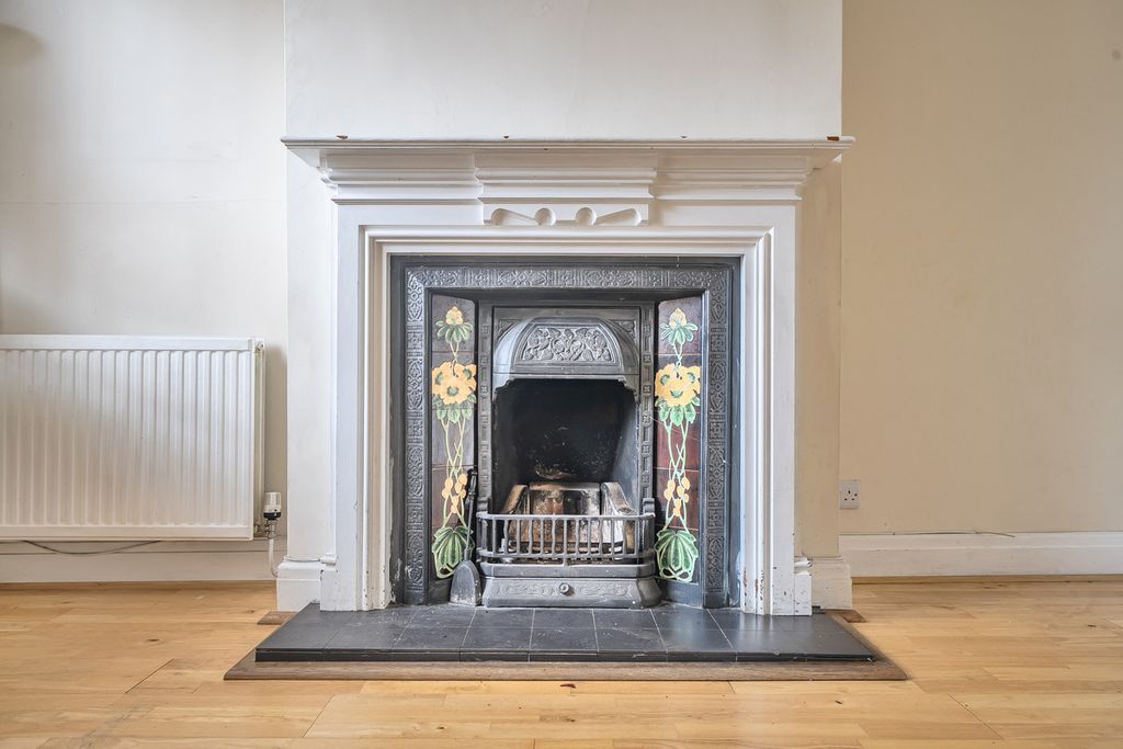 Property photo 3 of 21