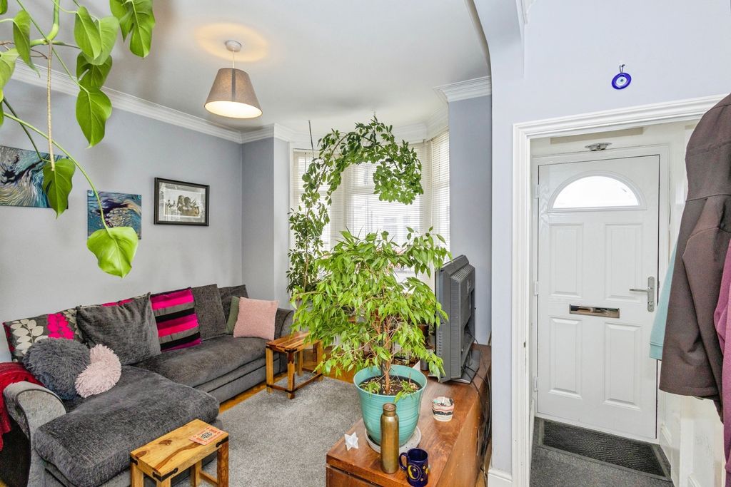 Property photo 2 of 22 Pbox-Img.Jpg