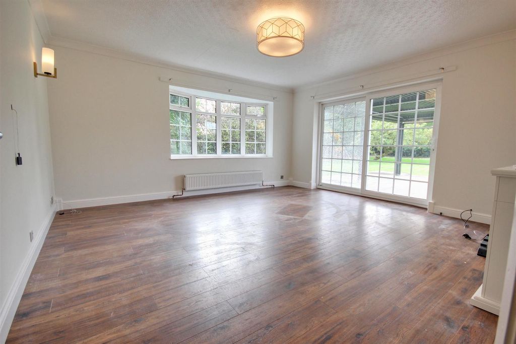 Property photo 2 of 16 Img_9797-Img_9799_Lzn.Jpg