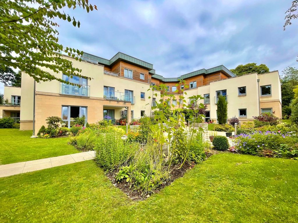 Property photo 1 of 34
