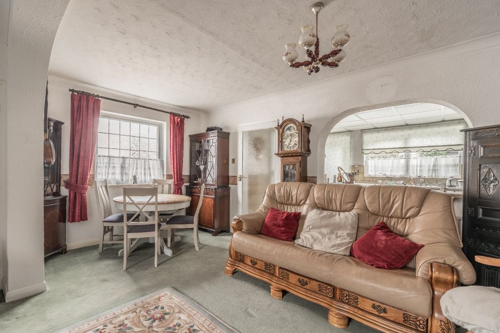 Property photo 3 of 18 5045173