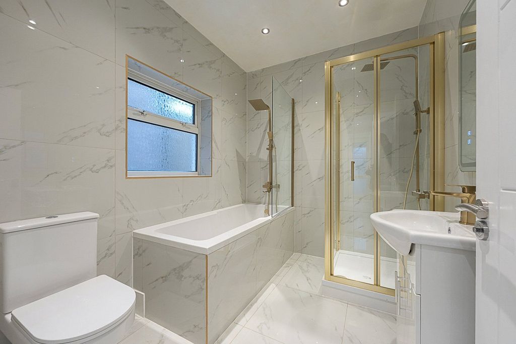 Property photo 3 of 17 Picture No. 28