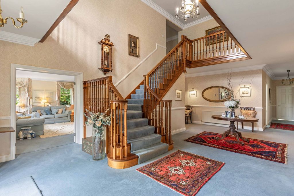 Additional image 10 of 6 bed detached house for saleGreenway, Hutton Mount, Brentwood CM13