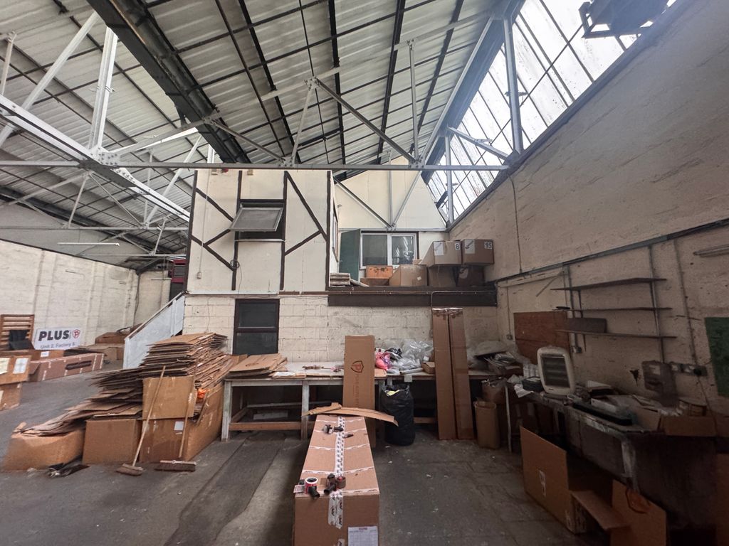 Property photo 3 of 8