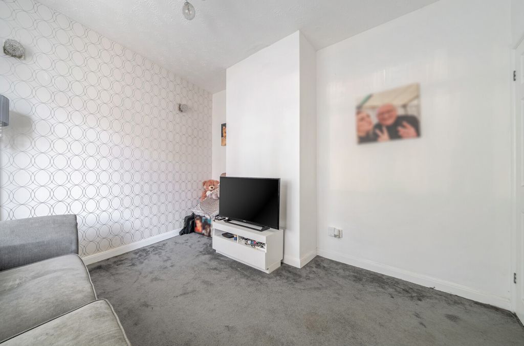 Property photo 3 of 14 1486611-1-6A4d303...