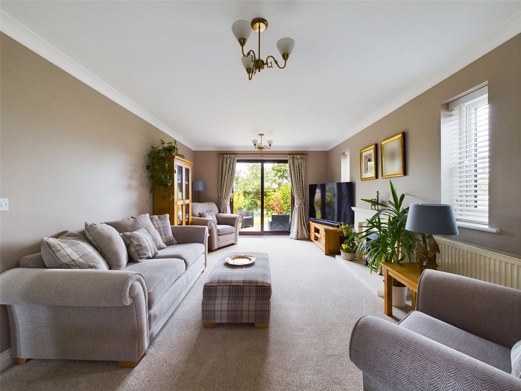 Property photo 2 of 28 Picture No. 02