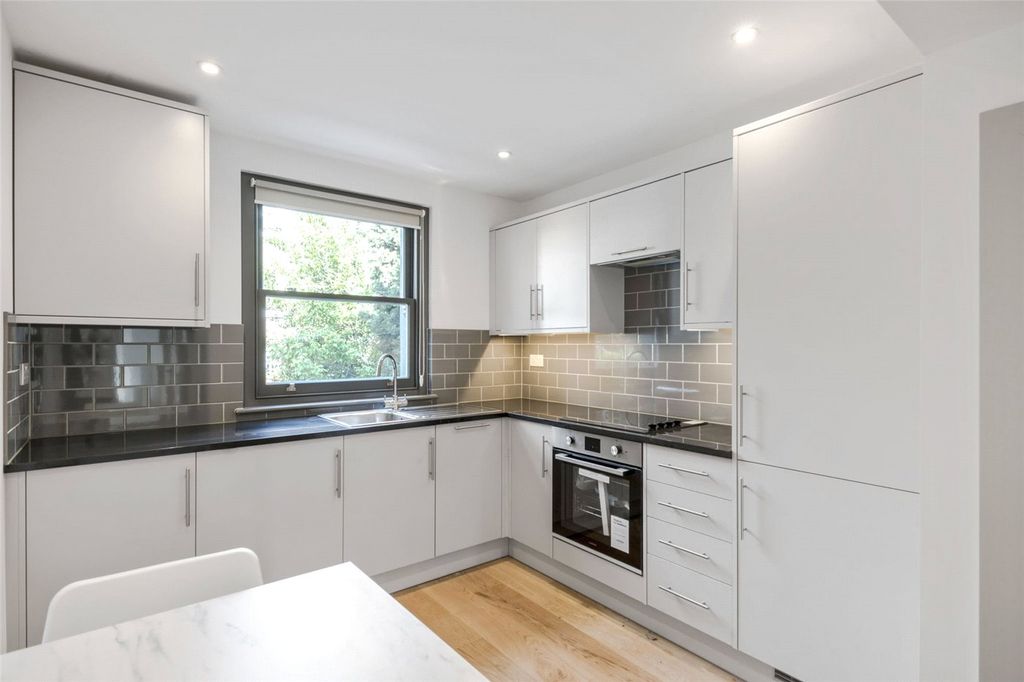 Property photo 2 of 10 Picture No. 07