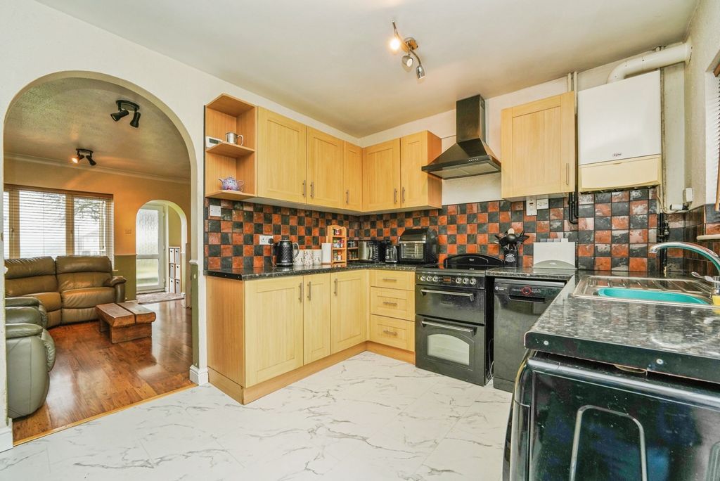 Property photo 1 of 12 Pbox-Img.Jpg