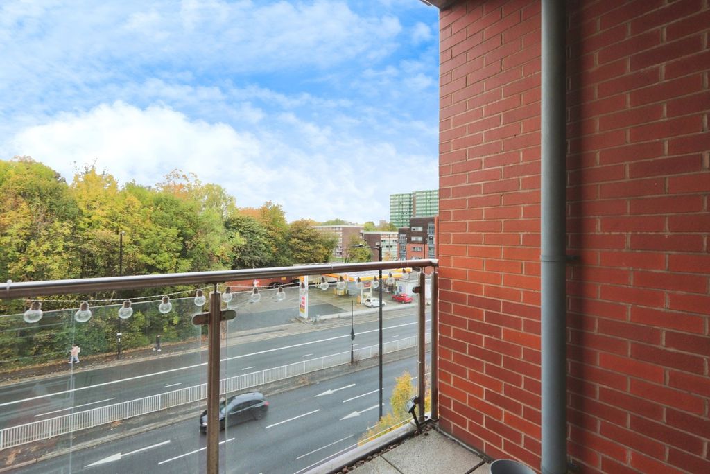 Property photo 2 of 12 Photo