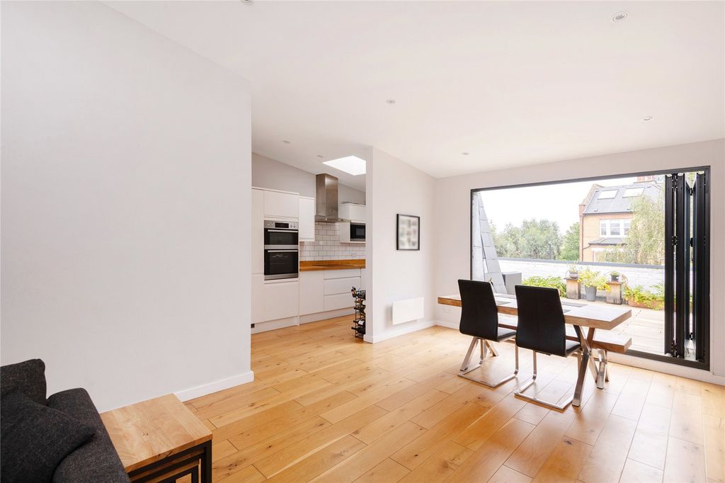 Property photo 3 of 19 Picture No. 08