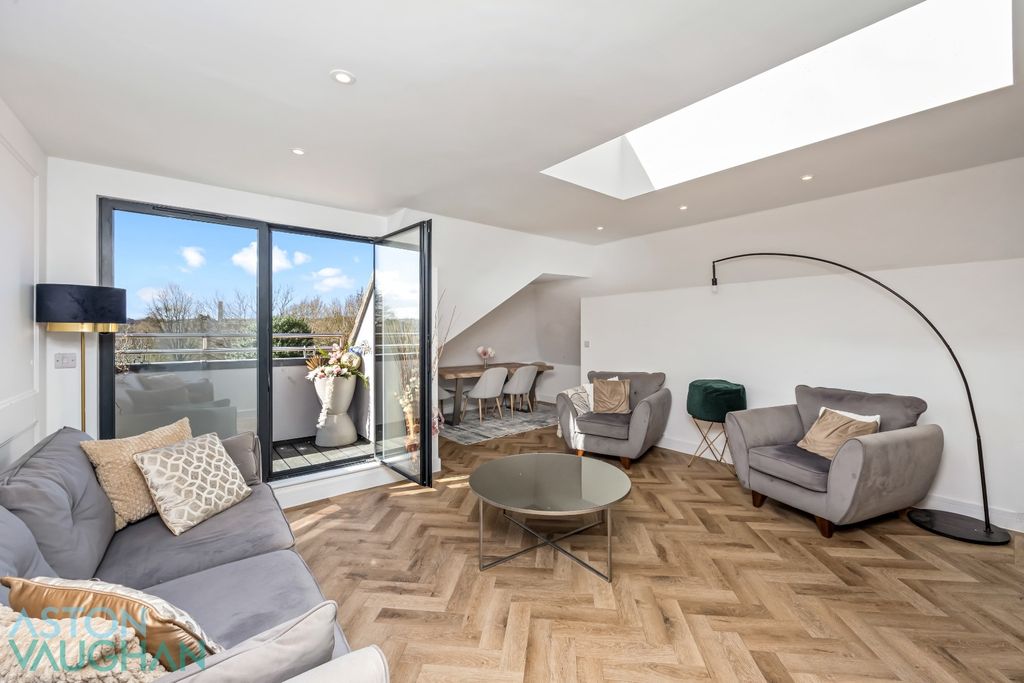 Property photo 3 of 21 5003262