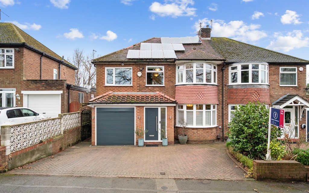 Property photo 1 of 34