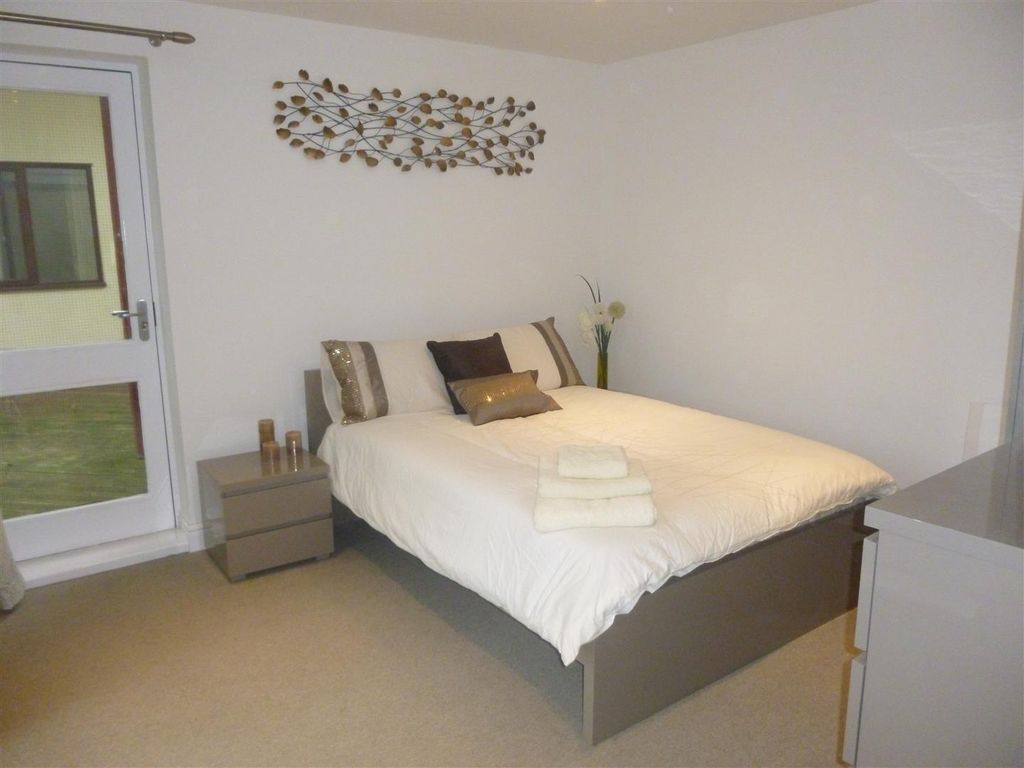 Property photo 1 of 5 Ely 688.Jpg