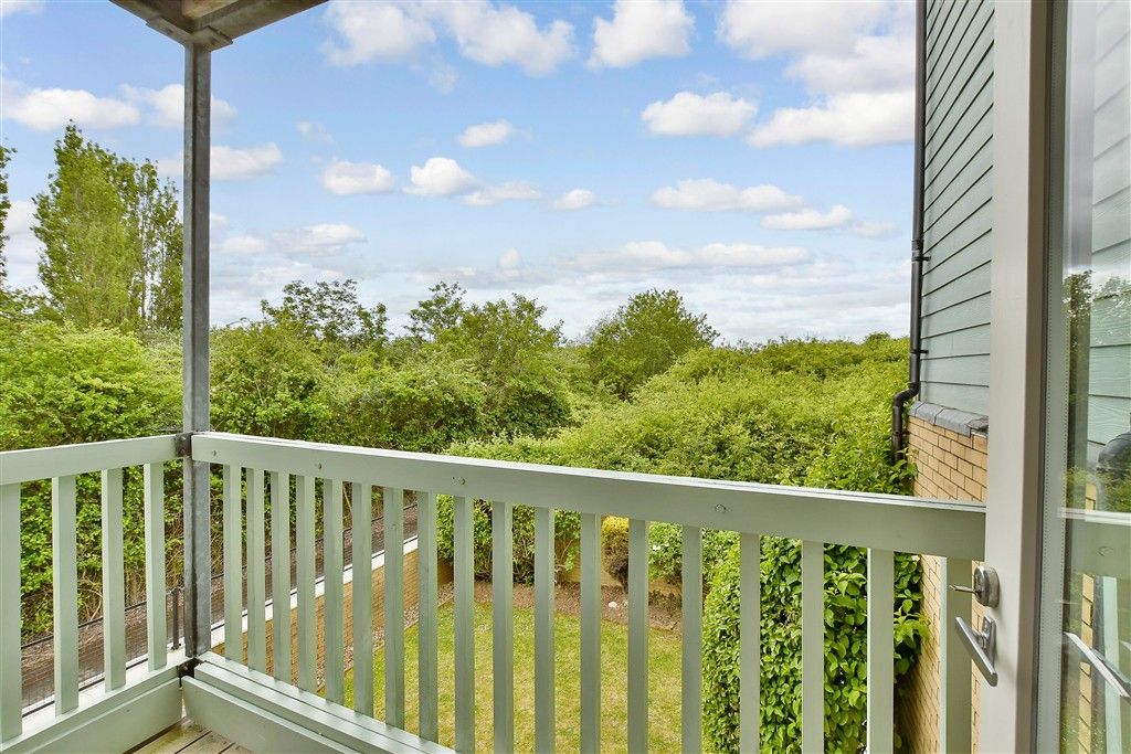 Property photo 2 of 16 Balcony / Terrace