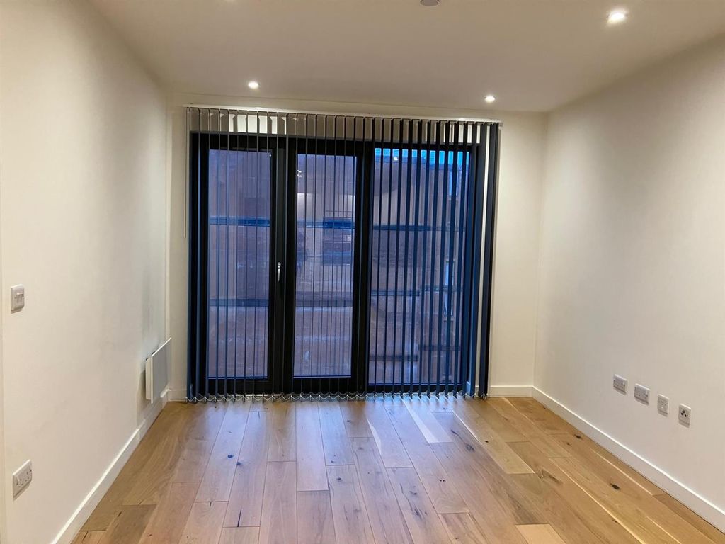 Property photo 3 of 7 Living Room.Jpg