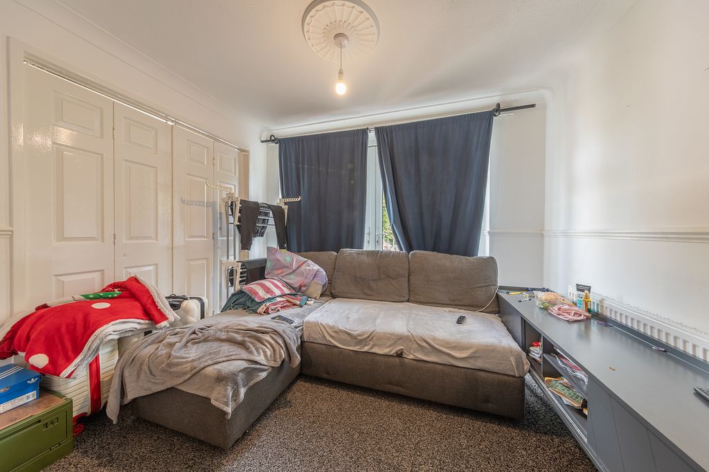 Property photo 2 of 37