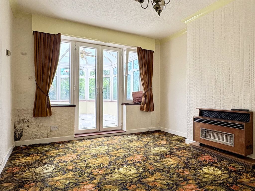 Property photo 3 of 17 Dining Room