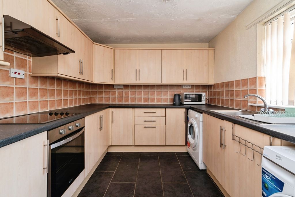 Property photo 2 of 15 Pbox-Img.Jpg