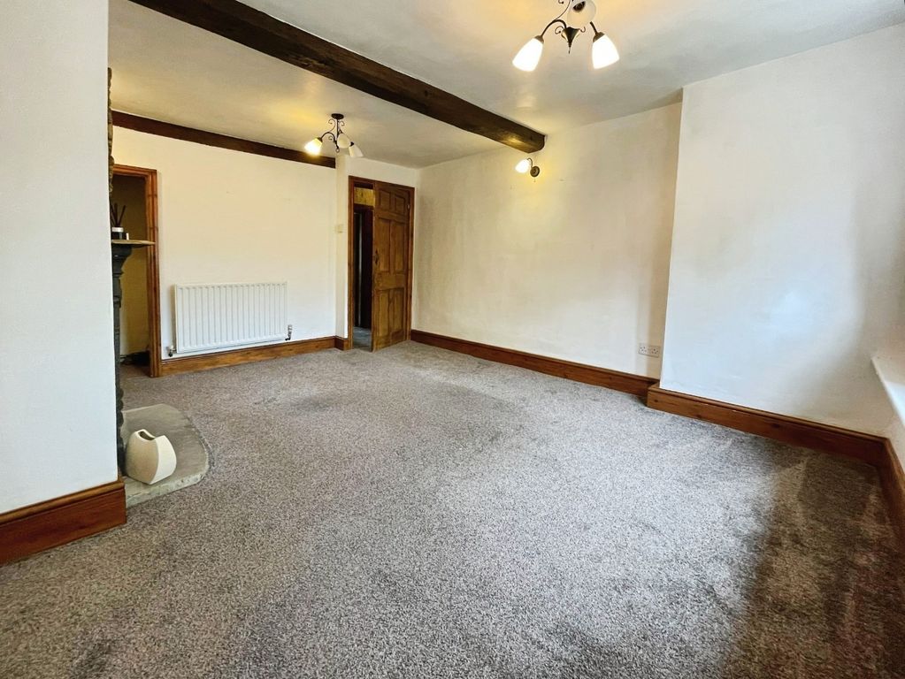 Property photo 3 of 19 Living Room