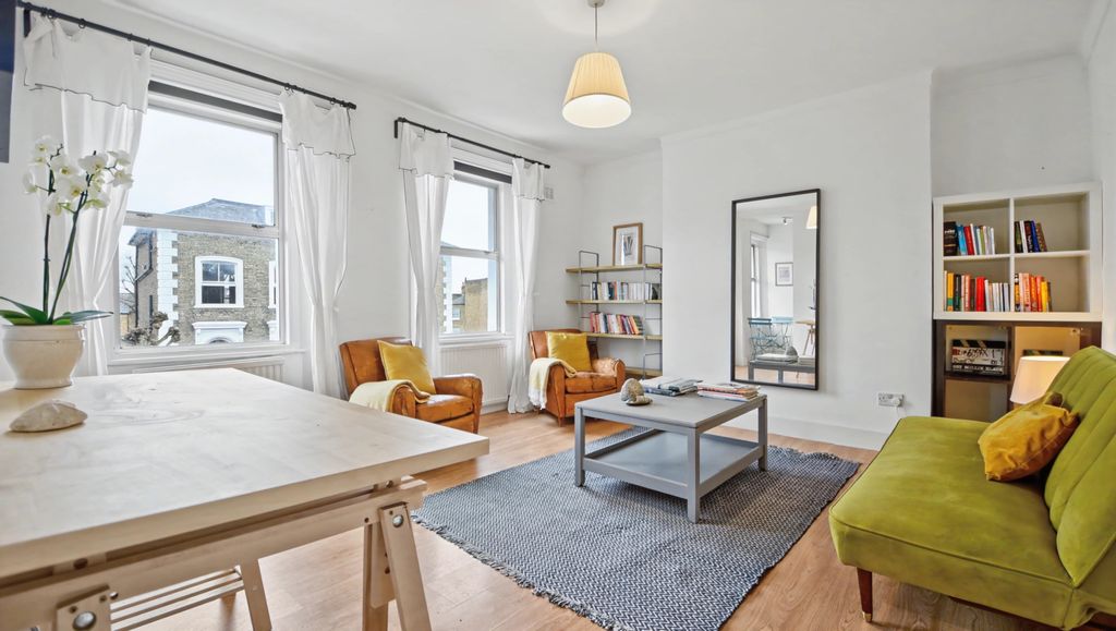 Property photo 2 of 9