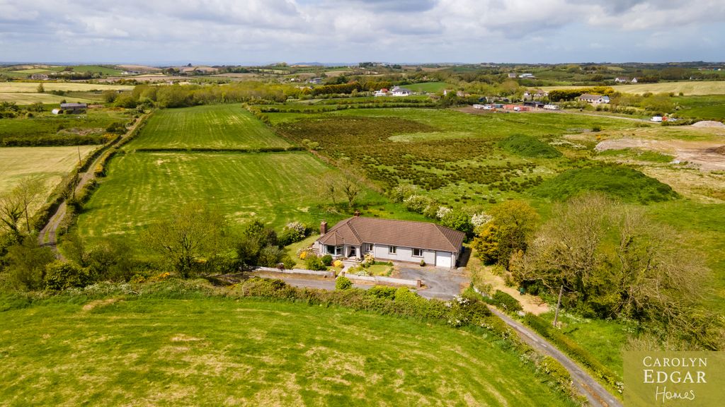 Property photo 2 of 39 003