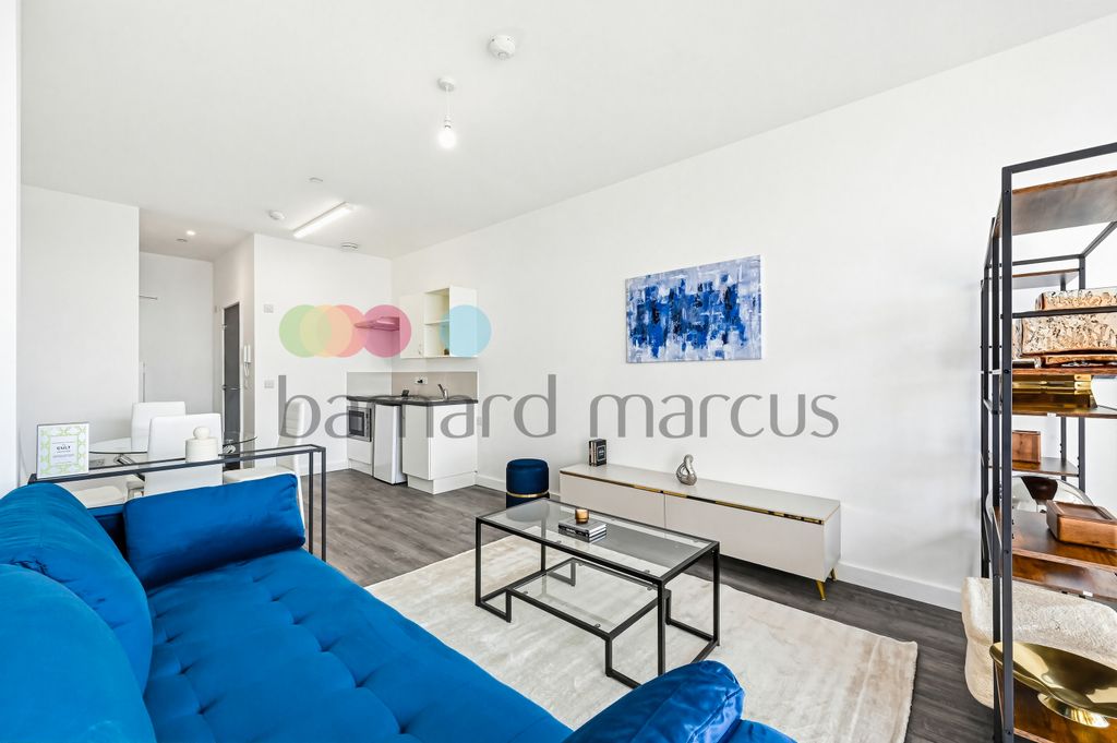 Property photo 2 of 10 Living Room