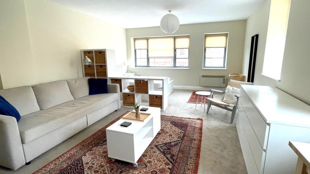 Property photo 2 of 9