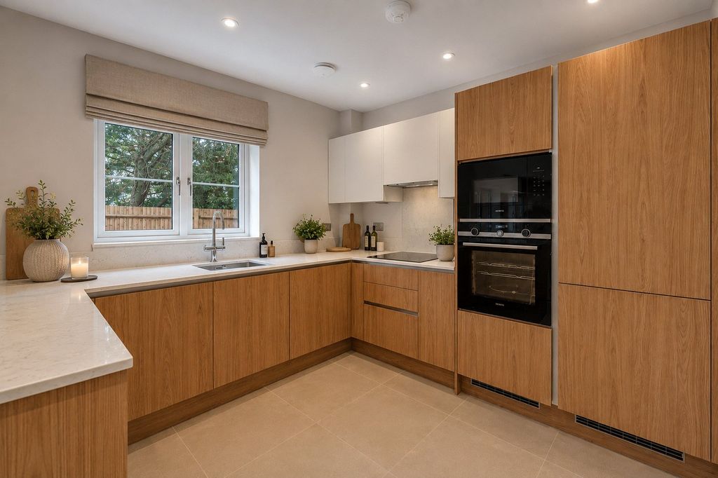 Property photo 3 of 15 Kitchen