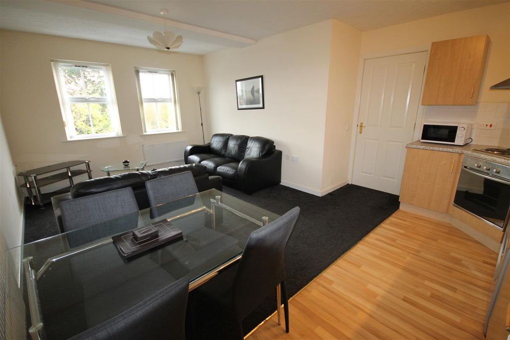 Property photo 2 of 7