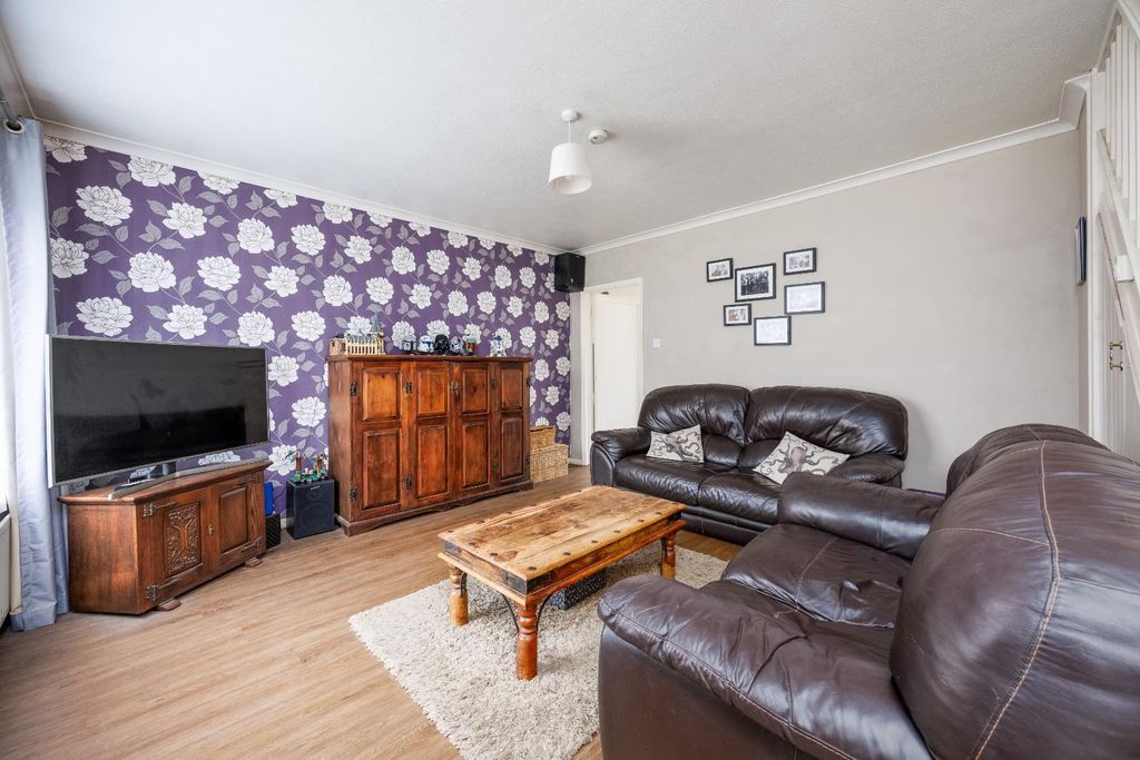 Property photo 3 of 15 Living