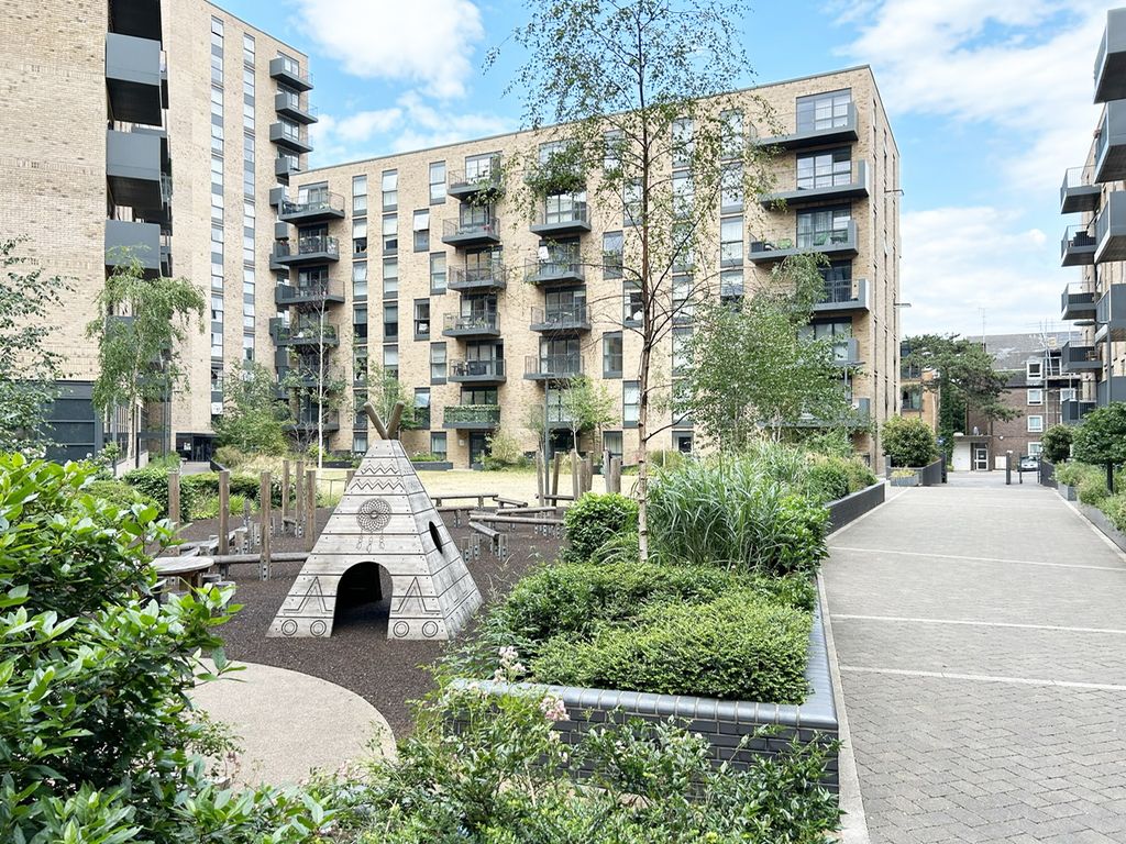 Property photo 1 of 17 Image