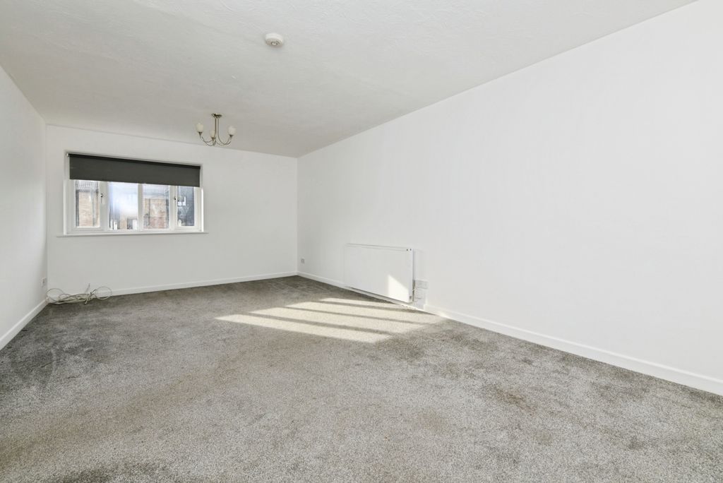 Property photo 2 of 16 Photo