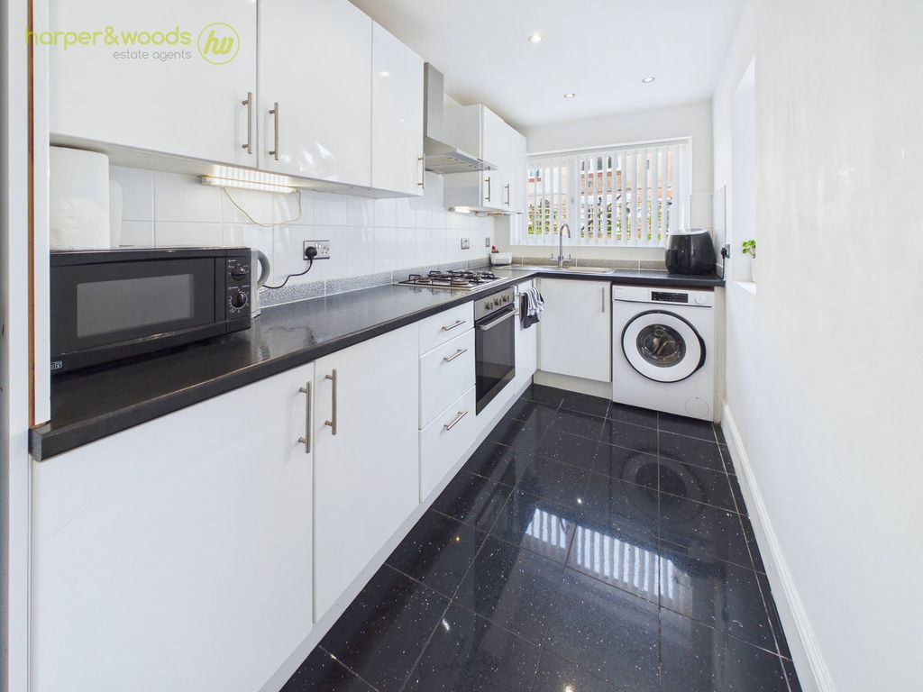 Property photo 2 of 36