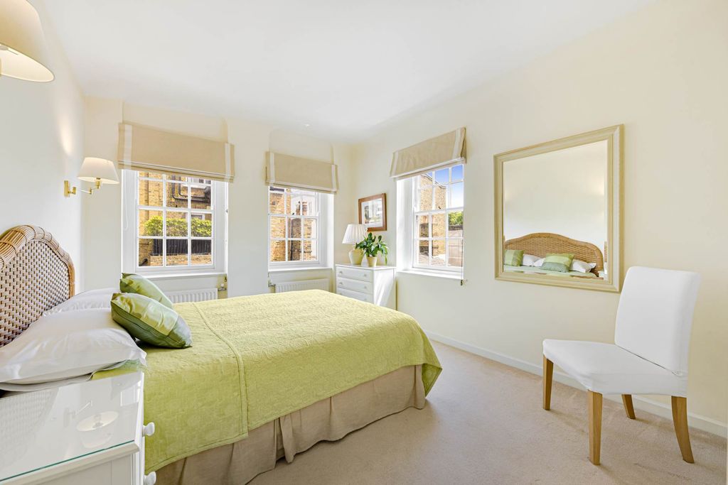 Property photo 2 of 9