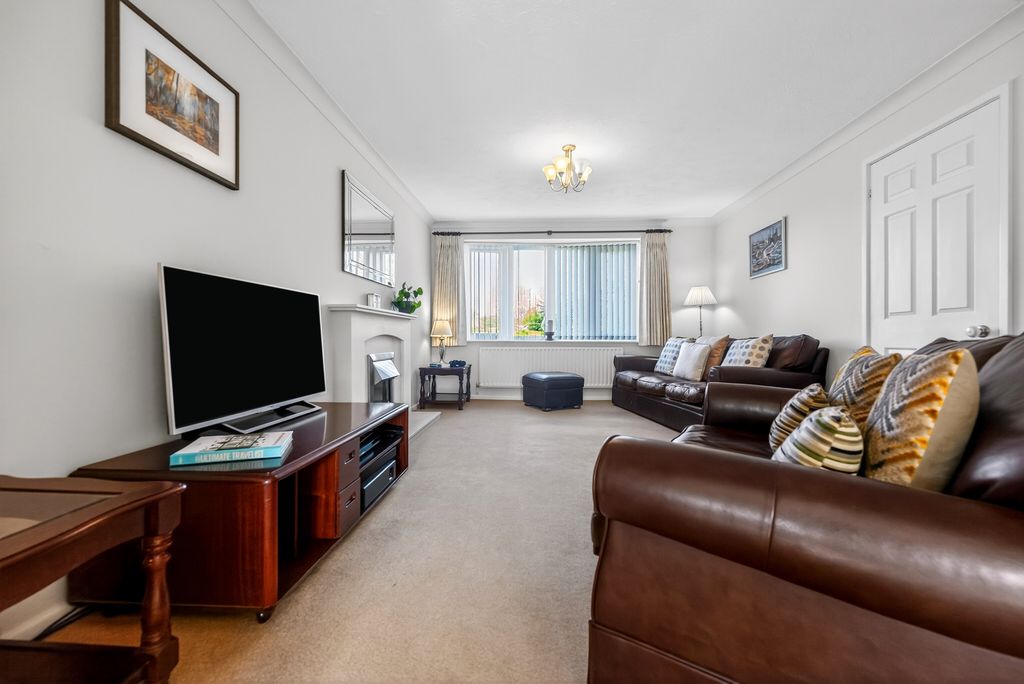 Property photo 3 of 35 Living Room