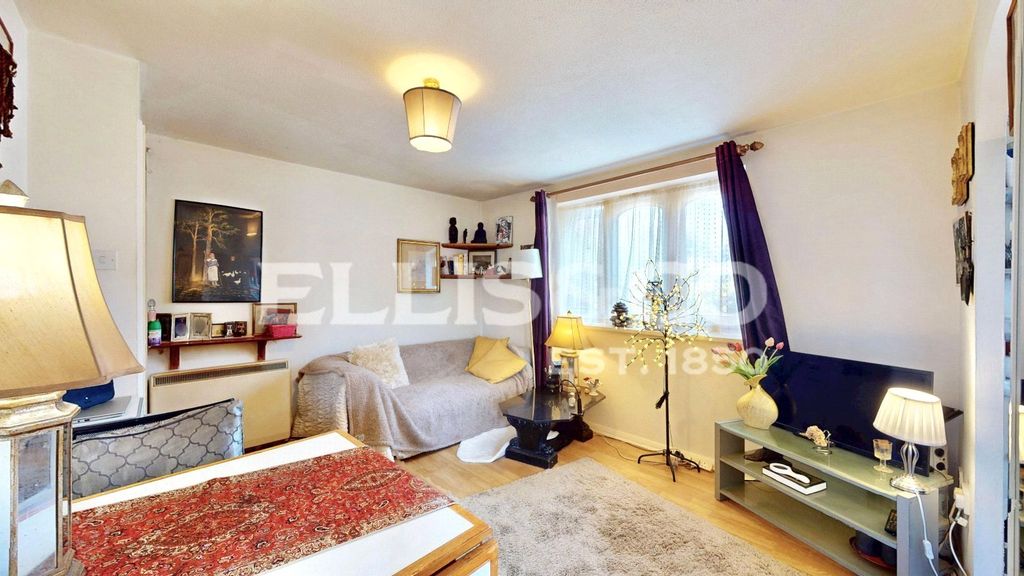 Property photo 3 of 14 Picture No. 18