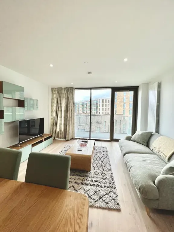 Property photo 3 of 10