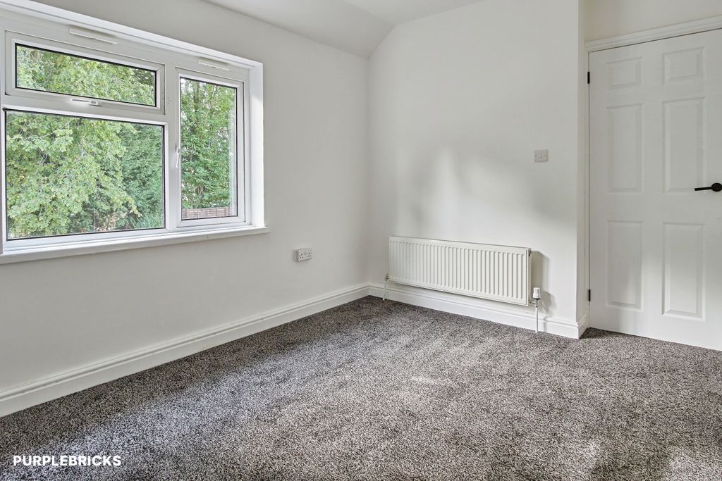 Property photo 2 of 25