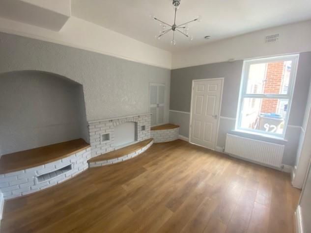 Property photo 2 of 6 92 Imeary Street Lounge.Jpg