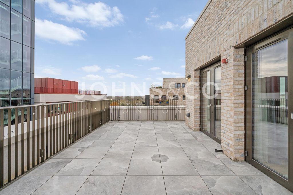 Property photo 3 of 19