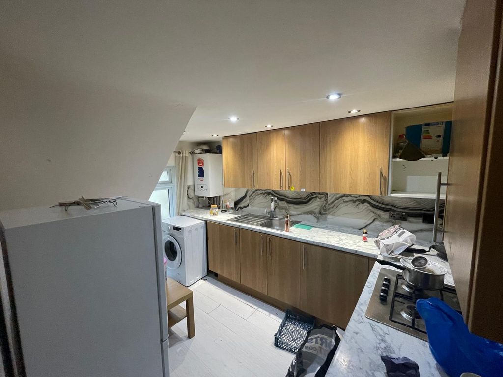 Property photo 2 of 12 Gallery