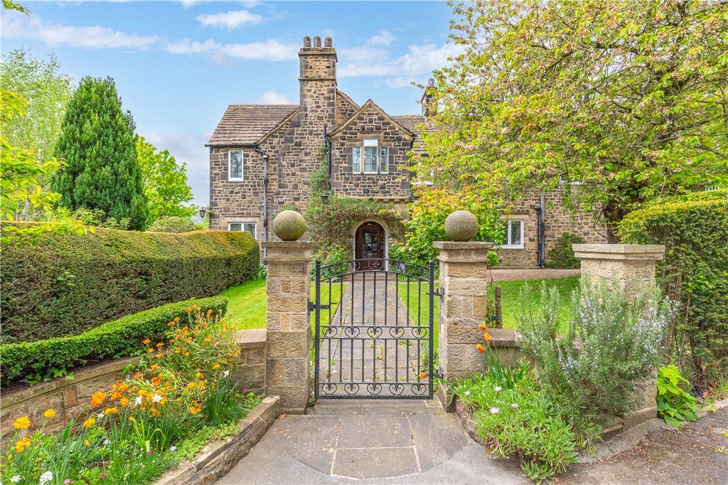 Property photo 3 of 20 Welcoming Approach
