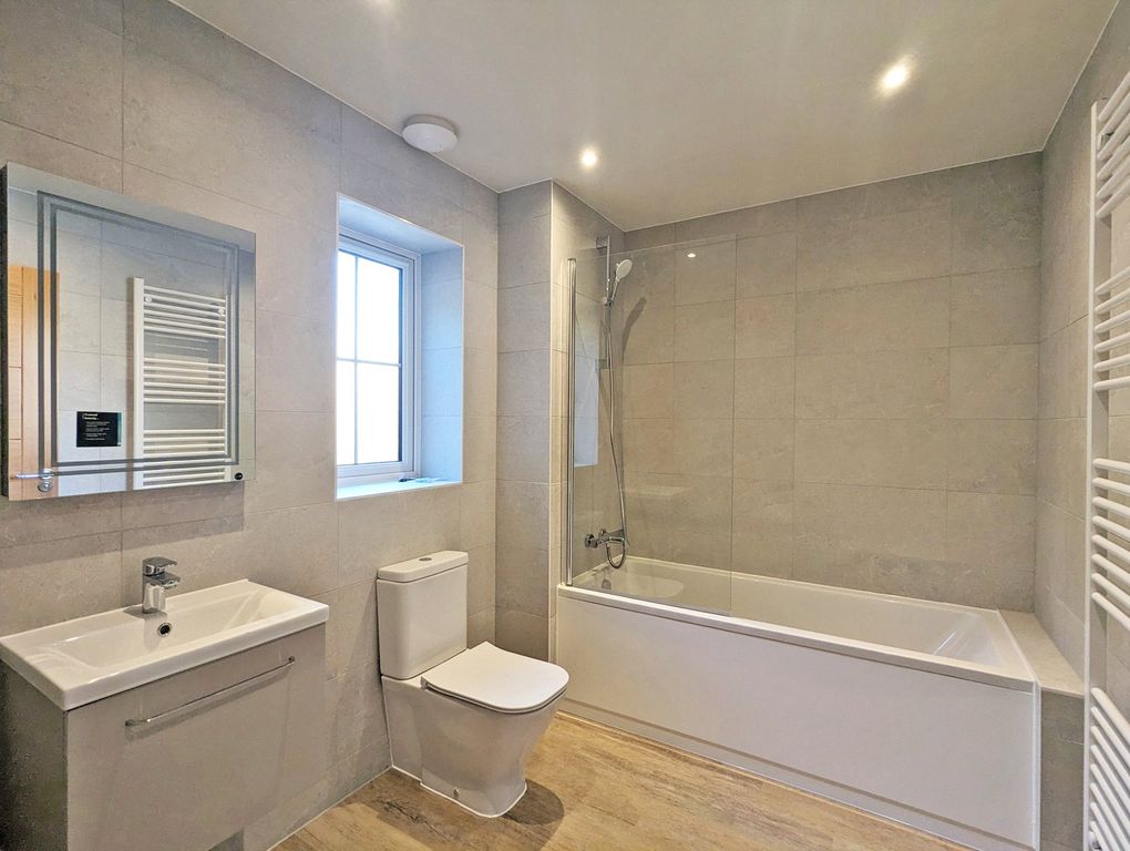 Property photo 3 of 18 Picture 3