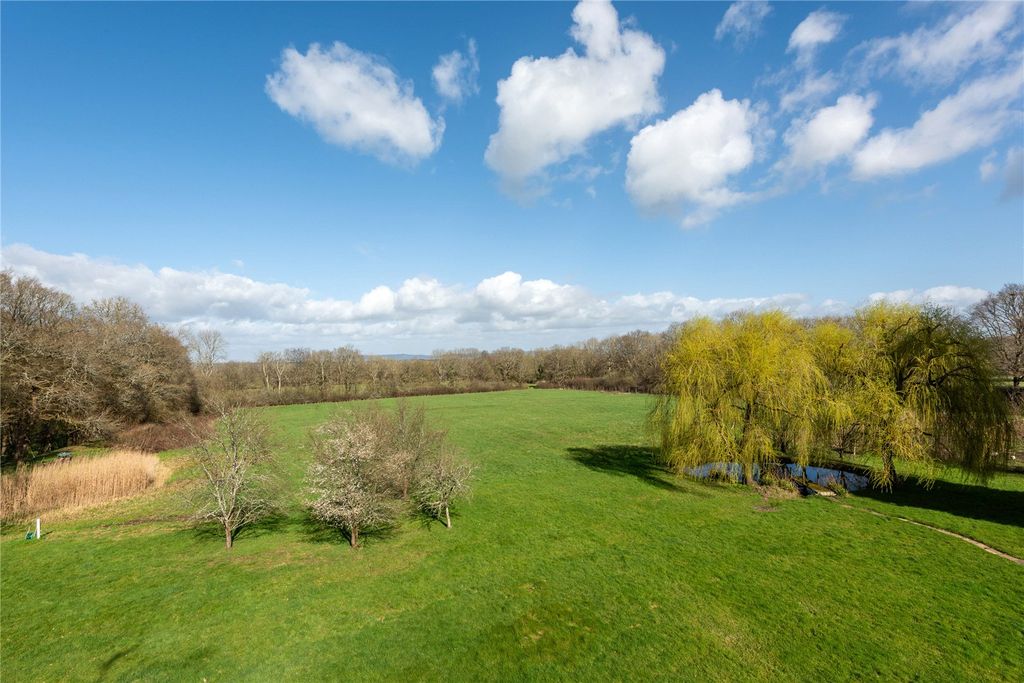 Property photo 2 of 28 Picture No. 49