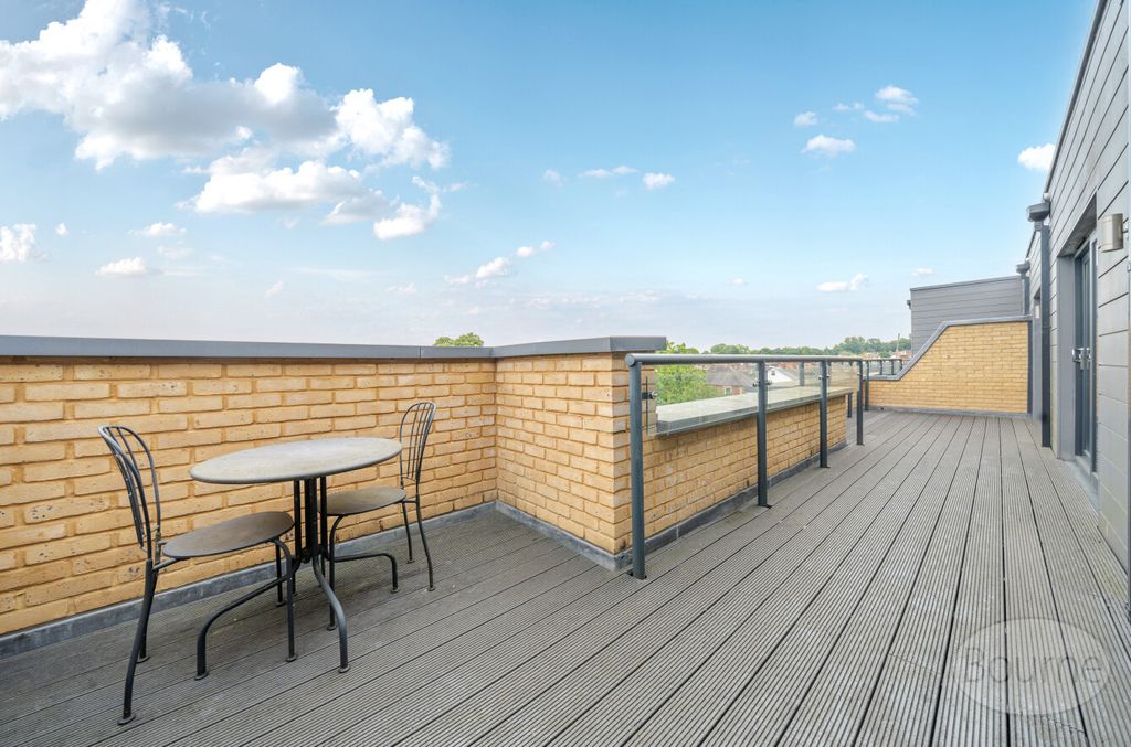 Property photo 3 of 17 F525B0Ac-2568-40F...