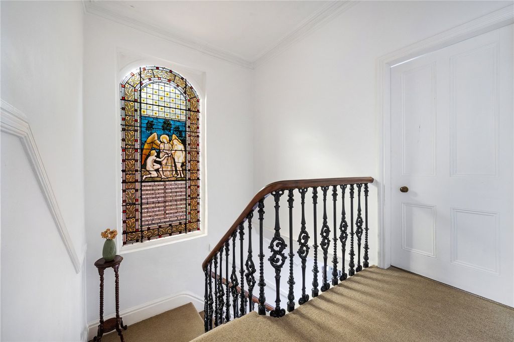 Property photo 3 of 17 Picture No. 02