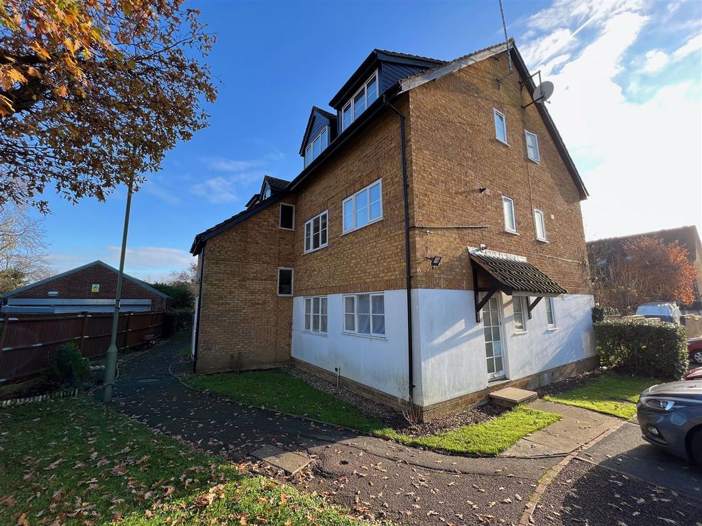 Property photo 1 of 9